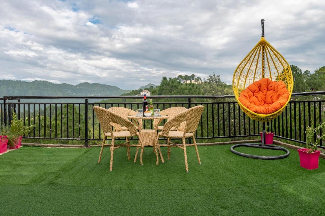 Mystic Kasauli I Pvt Balcony I Peacefull Area I Serviced Apt I By Exotic Stays المظهر الخارجي الصورة