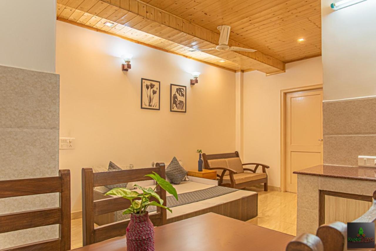 Mystic Kasauli I Pvt Balcony I Peacefull Area I Serviced Apt I By Exotic Stays المظهر الخارجي الصورة